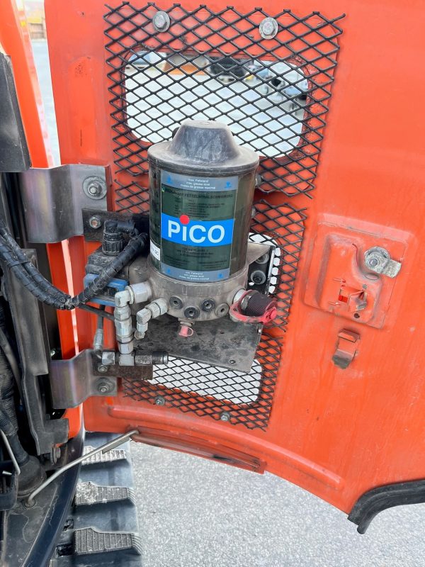 Hitachi 2017 - ZX38-5A agri-tract