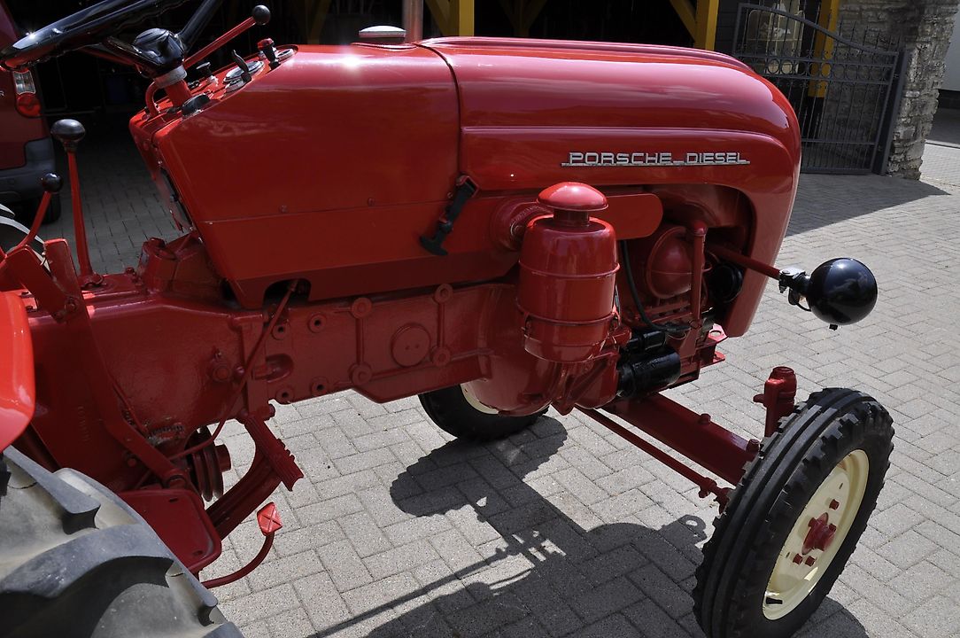 STANDARD 217 agri-tract