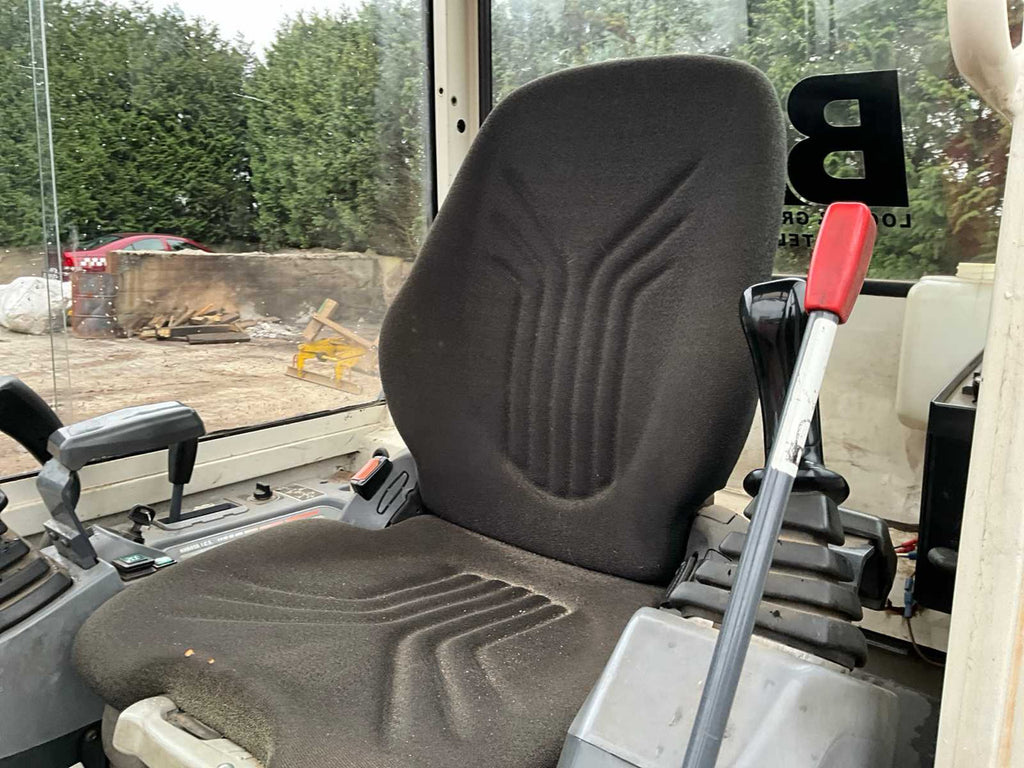 Kubota KX41-3V + 3 Caçambas – 1,6T agri-tract